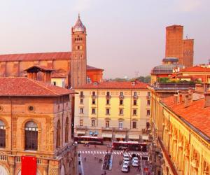 codereitalia it le-torri-simbolo-di-bologna-n659 003